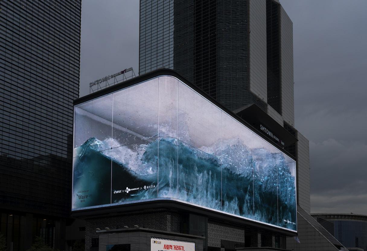 Voorbeelden van gepersonaliseerde afficheformaten: panoramisch, verticaal en vierkant